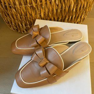 NWT Bandolino Square Toe Bow Mule - 8